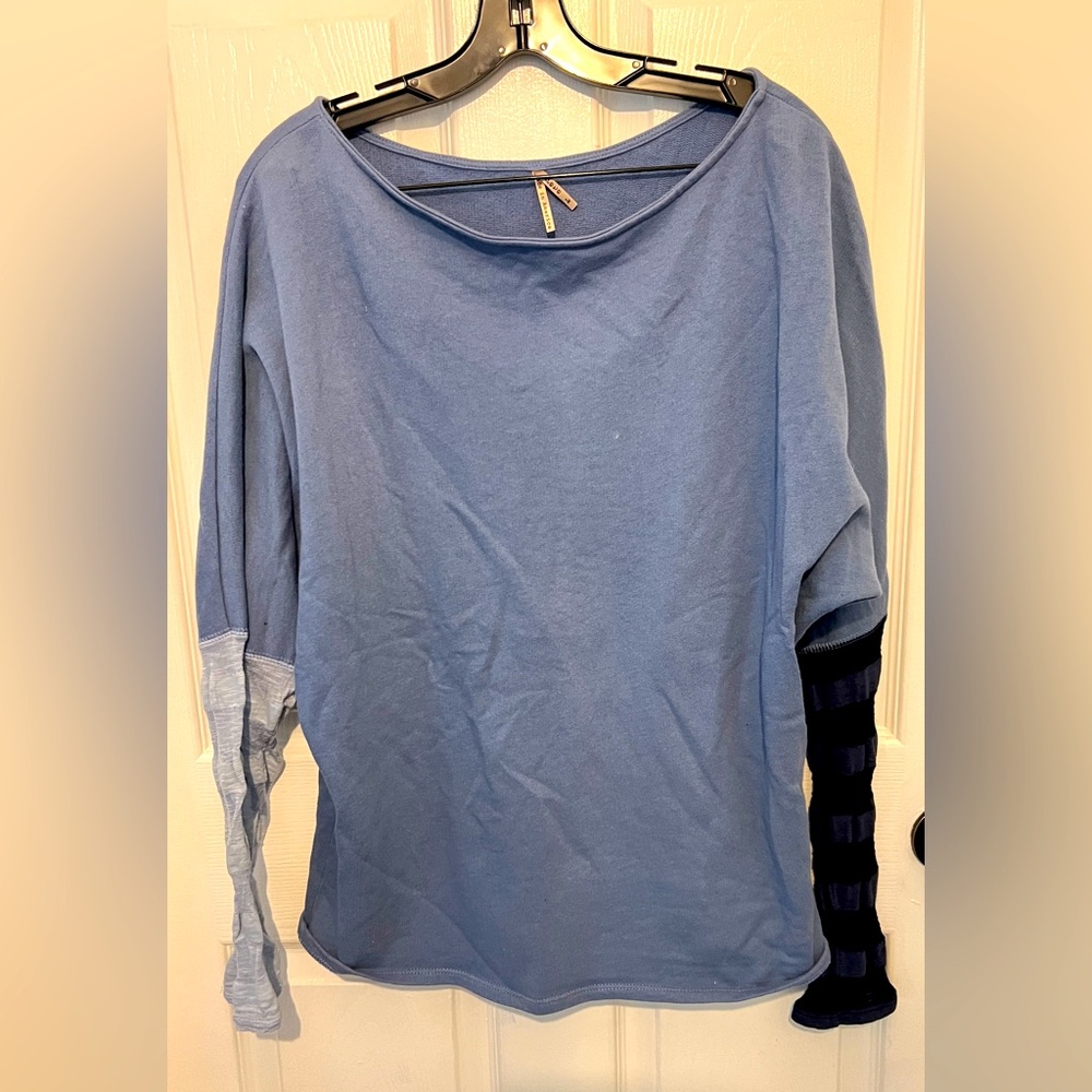 PETE Women’s Blue Wide Neck Contrast Sleeve Long Sleeve Top Size L